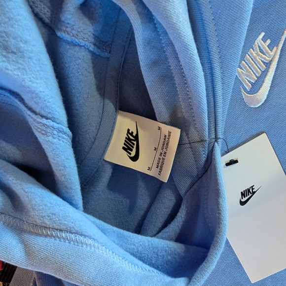 Nike Girls Light Blue Pullover Hoodie Size Medium NWT - Picture 3 of 3